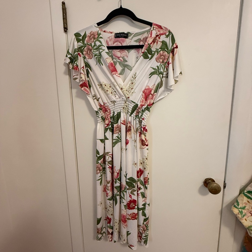 Elegant Floral Midi Dress in White and Pink